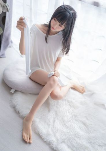 龙纹身的女孩