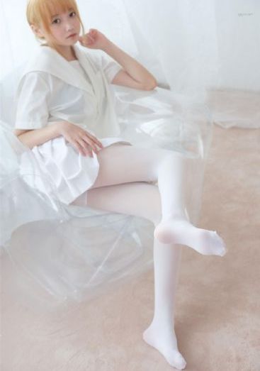 受辱教师娇妻呻吟交换电影