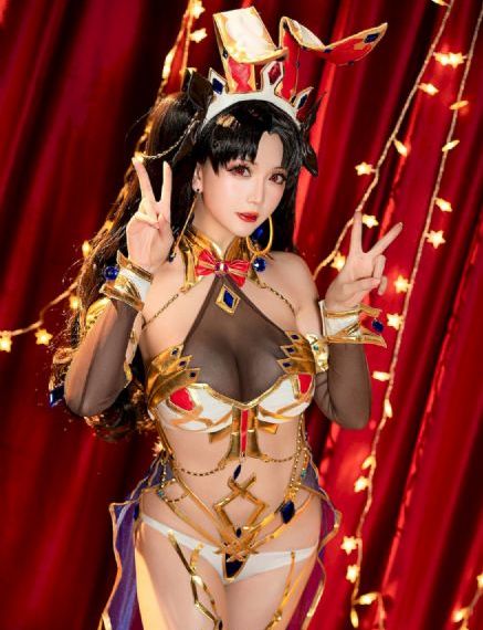 裙子底下有怪兽