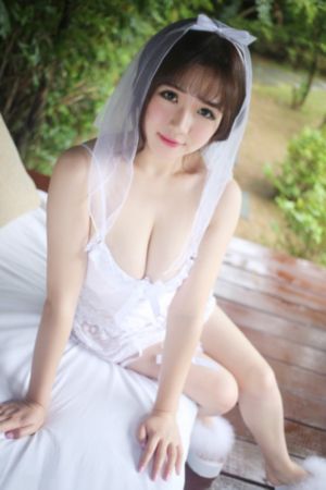 诱人的女邻居4