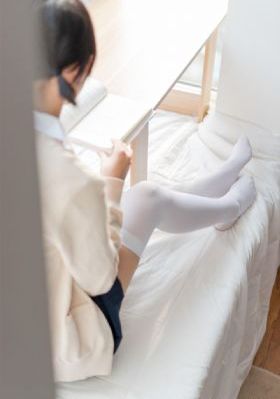 让娇妻尝试三p按摩师高清系列